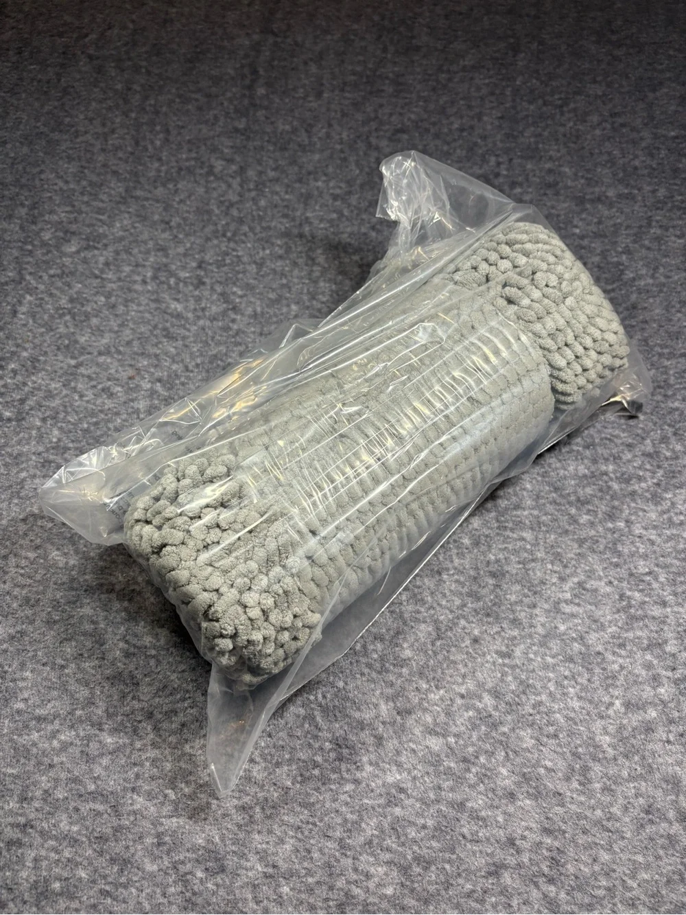 Plush Chenille Bath Mat - Gray